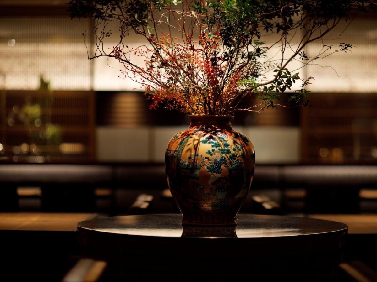 The Hotel Sanraku Kanazawa 21Th December 2022 Open Eksteriør bilde A vase